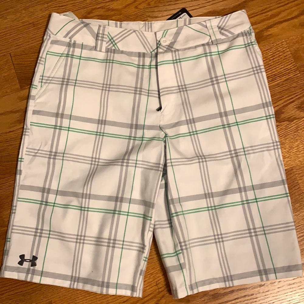 Under Armour Youth XL Golf Shorts NWT